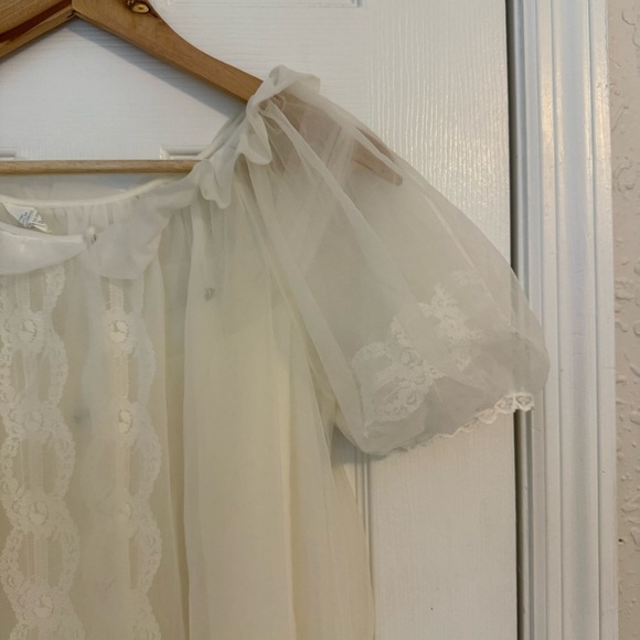 VINTAGE RADCLIFFE White Peignoir Nightgown 50s Chiffon Laced Two Piece Set - Picture 2 of 16
